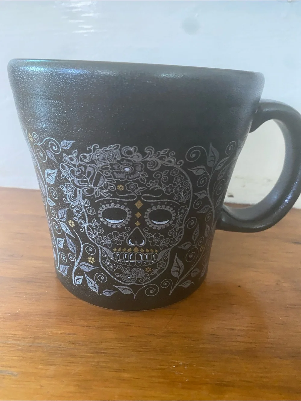 Fiestaware skull vine